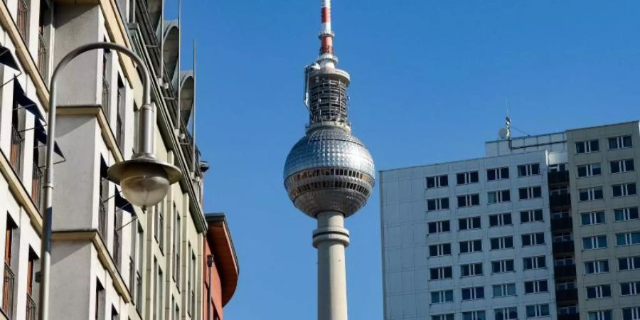 Viele Immobilien-Interessenten haben laut einer Studie die Hoffnung auf Schnäppchen in der Corona-Krise aufgegeben. Foto: Jens Kalaene/dpa-Zentralbild/dpa