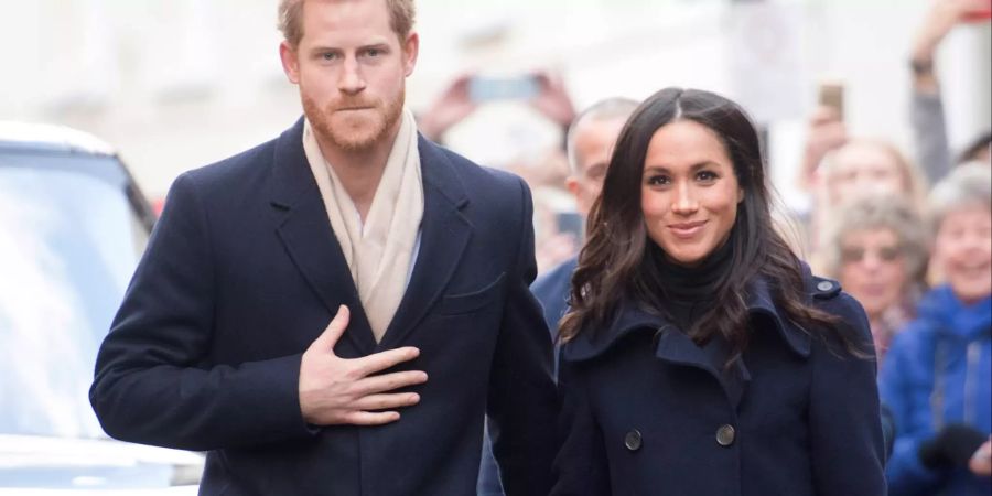 Die Security von Prinz Harry und Meghan Markle darf bei deren Trip in Holland nicht bewaffnet sein.