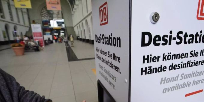 Aus Sicht der Deutschen Bahn gibt es bislang kein erhöhtes Corona-Infektionsrisiko in Zügen. Foto: Robert Michael/dpa deutsche bahn