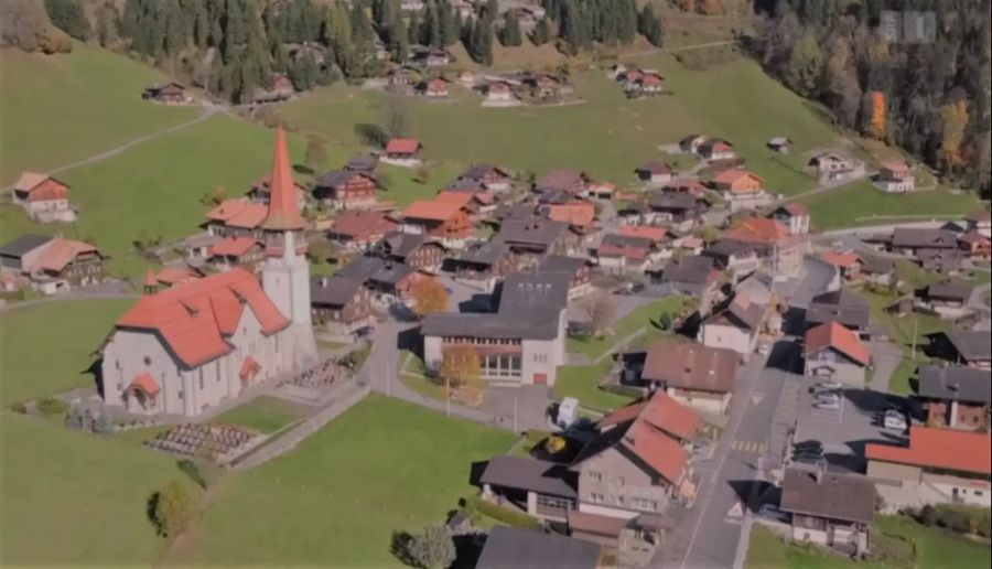 Das Dorf sei von einem Lockdown weit entfernt, sagt Hotel-Chefin Carmo Rauber.