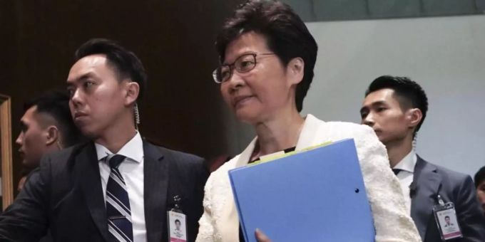 Carrie Lam, Regierungschefin der chinesischen Sonderverwaltungszone Hongkong, steht politisch unter höchstem Druck. carrie lam