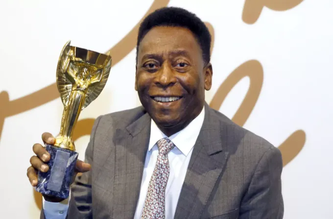 79 Jahre Pele Zeit Der Legende Tribut Zu Zollen