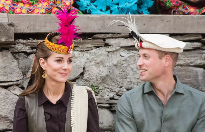 Prinz William von Grossbritannien und Catherine, Duchess of Cambridge, besuchen eine Kalasha-Gemeinschaft während ihres Besuchs im Bumburate Valley. catherine, duchess of cambridge