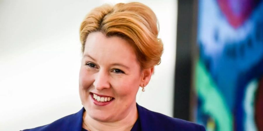 Giffey: Mehr Geld für Demokratieförderung bis 2023