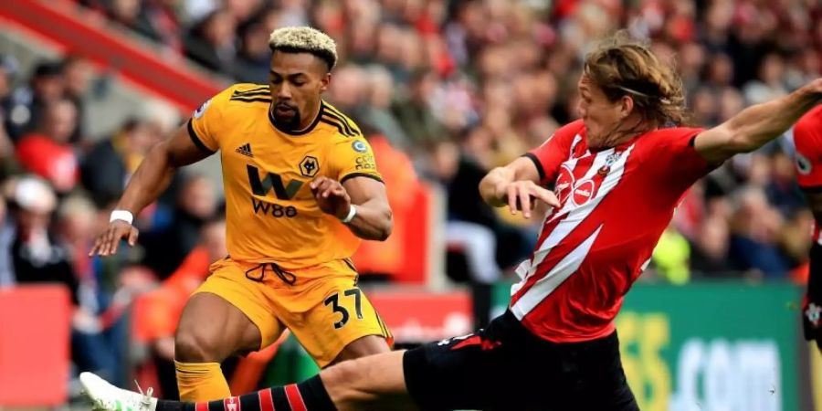 Jannik Vestergaard (r) steht noch beim FC Southampton unter Vertrag. Foto: Mark Kerton/PA Wire/dpa