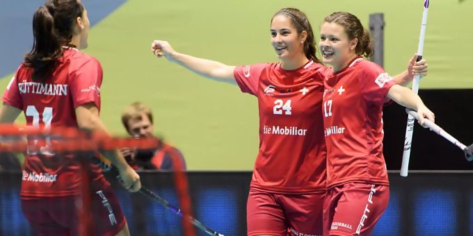 Unihockey - Start nach Mass für die Schweizerinnen