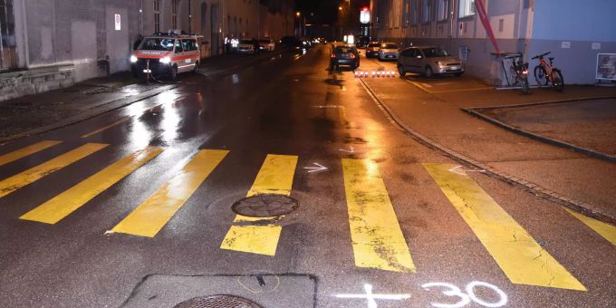 Auf diesem Fussgängerstreifen wurde der Mann angefahren. Meter Fussgänger