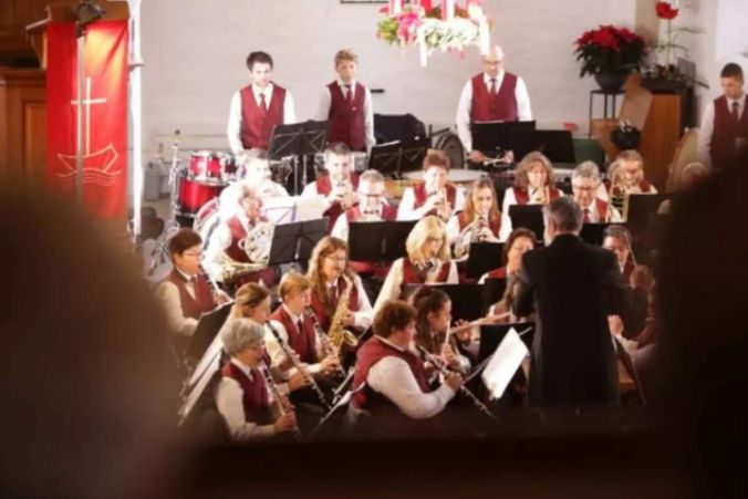 Musikgesellschaft 'Harmonie' unter der Leitung von Werner von Niederhäusern