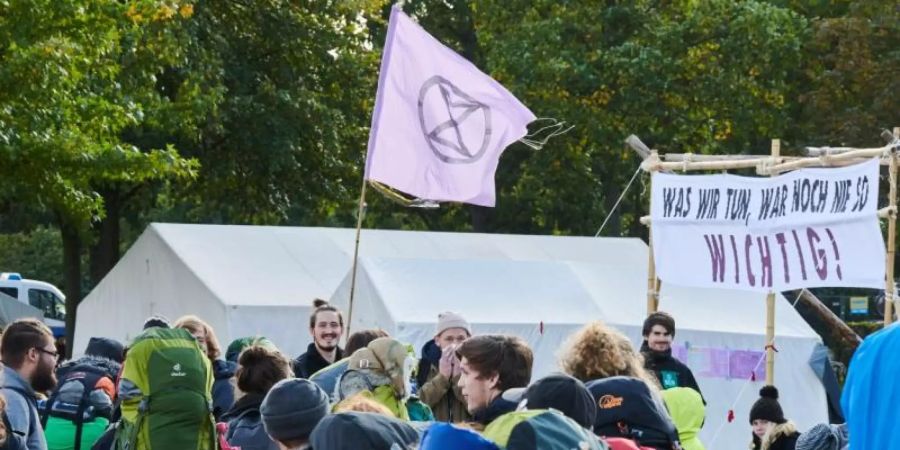 Die Klimaaktivisten von Extinction Rebellion rüsten sich für ihre bislang grössten Proteste. Foto: Annette Riedl/dpa