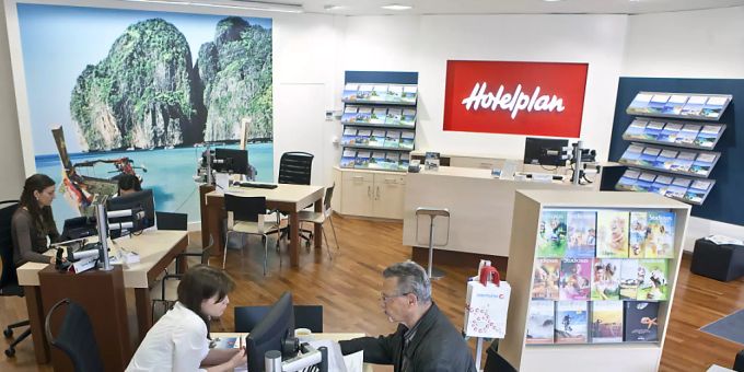 Das Coronavirus macht der Reise-Branche zu schaffen. Ein Reisebüro von Hotelplan. Hotelplan, Coronavirus Salt Hotelplan