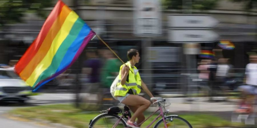 Teilnehmer einer Fahrraddemonstration in Hamburg 2020