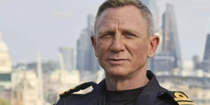 007-Darsteller Daniel Craig (53) hat am letzten Drehtag seines fünften und letzten James-Bond-Thrillers «Keine Zeit zu sterben» geweint. Foto: Lphot Lee Blease/Ministry of Defence/PA Media/dpa 007-Darsteller Daniel Craig (53) hat am letzten Drehtag seines fünften und letzten James-Bond-Thrillers «Keine Zeit zu sterben» geweint. Foto: Lphot Lee Blease/Ministry of Defence/PA Media/dpa
