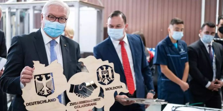 Bundespräsident Frank-Walter Steinmeier besucht die Technische Berufsschule in Straseni. Foto: Bernd von Jutrczenka/dpa