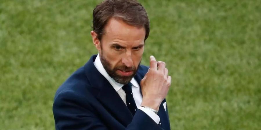 Stellt gegen Italien überraschend auf Dreierkette um: Englands Nationaltrainer Gareth Southgate. Foto: Alessandro Garofalo/Pool Reuters/dpa