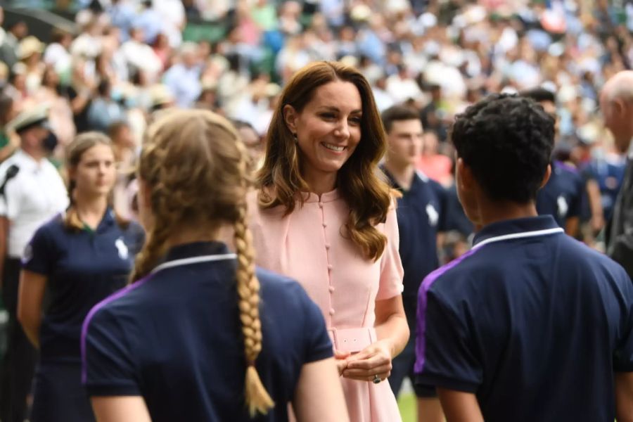 Auch Kate zeigt bei jeder Gelegenheit, wie glücklich sie ist – trotz Drama-Schwager Harry.