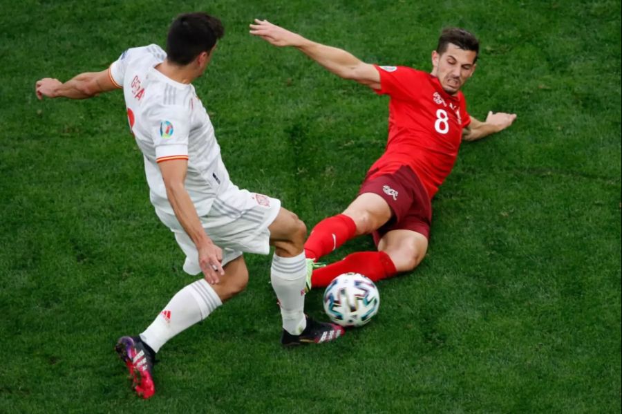 Remo Freuler wurde für sein hartes Einsteigen im Viertelfinal der Schweizer Nati gegen Spanien an der Euro 2020 mit der direkten Roten Karte bestraft.