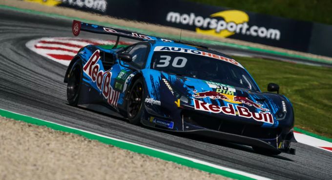 Liam Lawson (19/NZL) kämpft in der DTM um den Titel, in der Formel 2 ist er aktuell Achter. Red Bull Liam Lawson