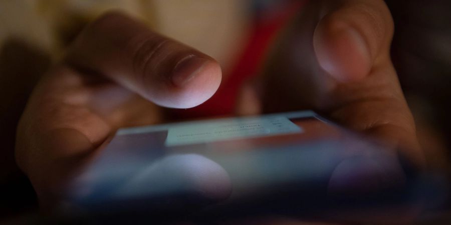 Gegen rund 70 Beamte, die bislang in den Chatgruppen als Teilnehmer identifiziert wurden, sollen nach Angaben des Landeskriminalamts (LKA) Baden-Württemberg disziplinarrechtliche Schritte eingeleitet werden.