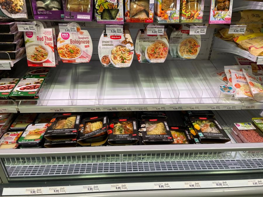 Im Coop in Düdingen FR verläuft die Suche nach Tofu erfolglos – die Regale sind leer.