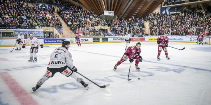 Sparta Prag setzt sich am Spengler Cup gegen Team Kanada durch. Spengler Cup