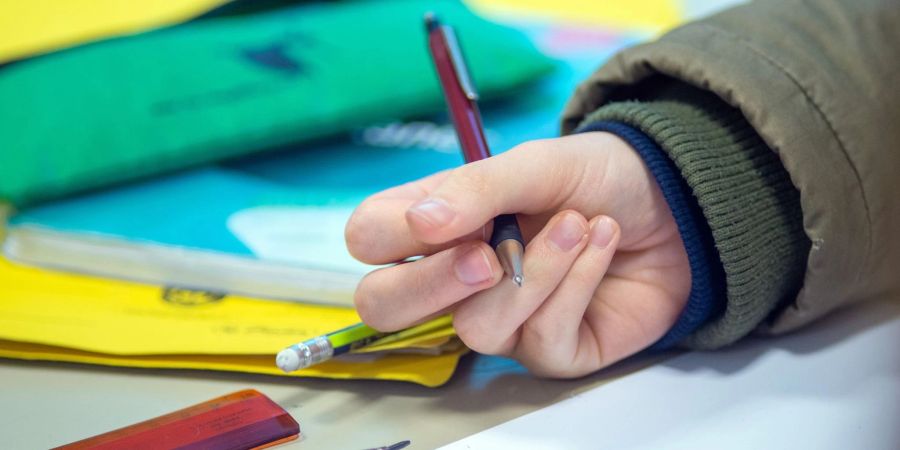 In Schulen herrscht Personalknappheit.