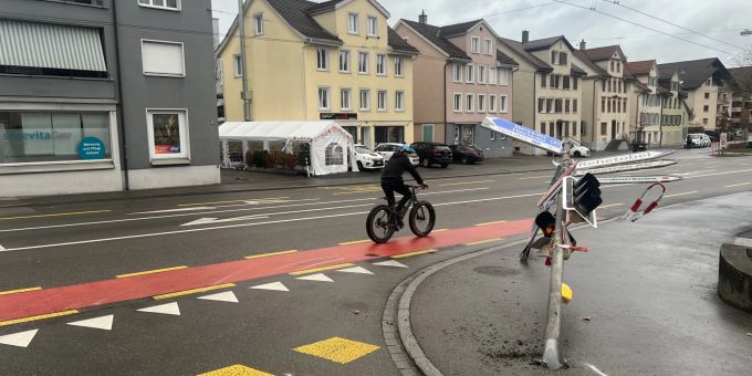 Unfallstelle Kreuzung Rehetobelstrasse / Rorschacher Strasse Unfallstelle Kreuzung Rehetobelstrasse / Rorschacher Strasse