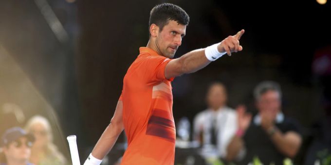 Bei Turniersieg - Hässiger Djokovic schickt Bruder aus seiner Box