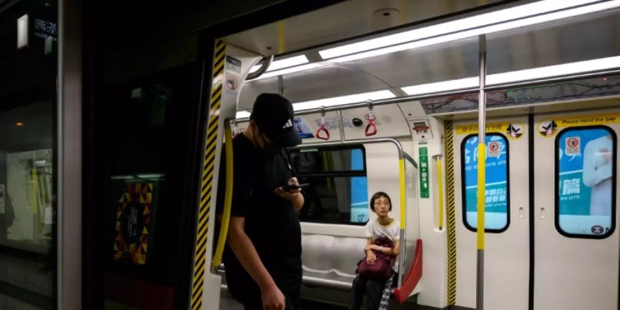 Protestaktion in der Hongkonger U-Bahn