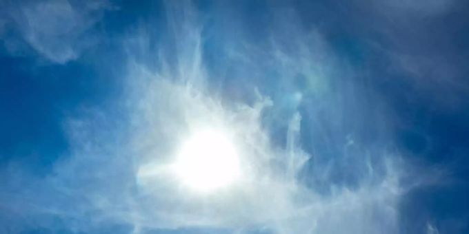 Hitzewellen könnten mit dem fortschreitenden Klimawandel heftiger ausfallen. hitzewelle klimawandel