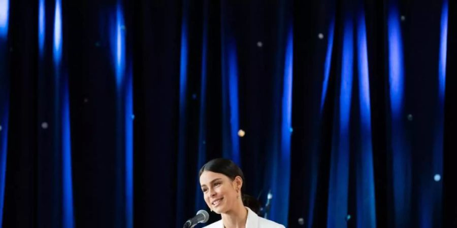 Lena Meyer-Landrut ist mit dem Bildungspreis der Hochschule Ansbach ausgezeichnet worden. Foto: Daniel Karmann