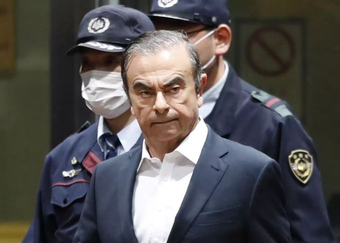 Carlos Ghosn wurde wegen Veruntreuung festgenommen. Nissan steht unter Druck. Japan Nissan Ghosn