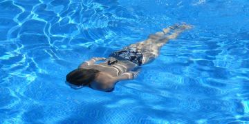 Schwimmhalle