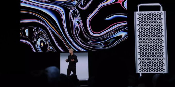 Tim Cook stellt in der Keynote unter anderem das neue iOS 13 vor. Mac Apples