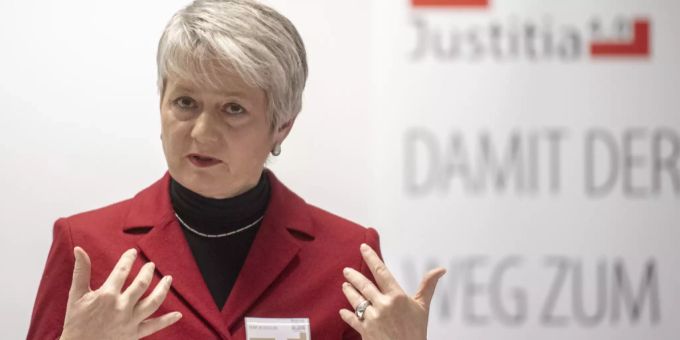 Jacqueline Fehr politisiert erfolgreich in Zürich: Trotz Differenzen mit der Partei. SP