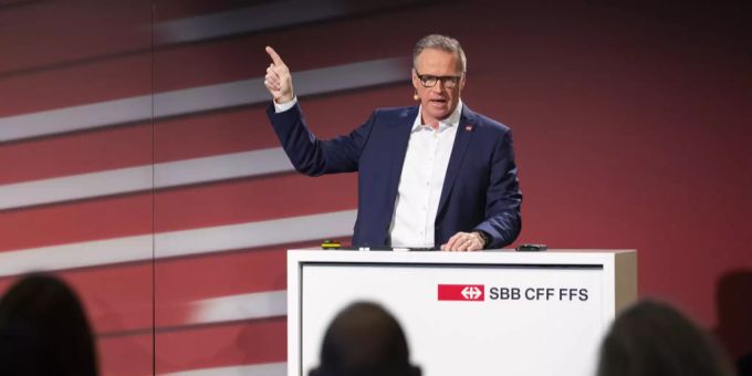 Andreas Meyer bei einer Pressekonferenz der SBB. Andreas Meyer SBB