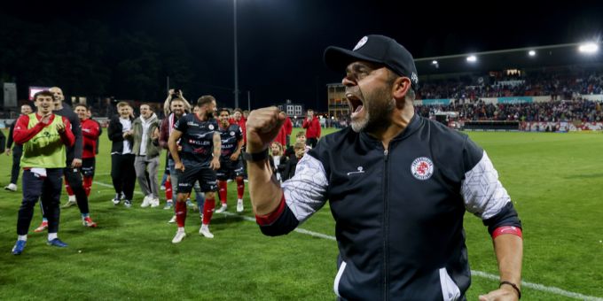 Uli Forte hat den FC Winterthur vor dem Abstieg gerettet. FC Winterthur