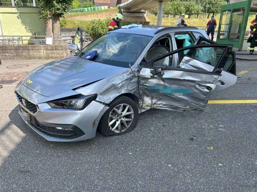 Der Seatfahrer wurde bei der Kollision verletzt.