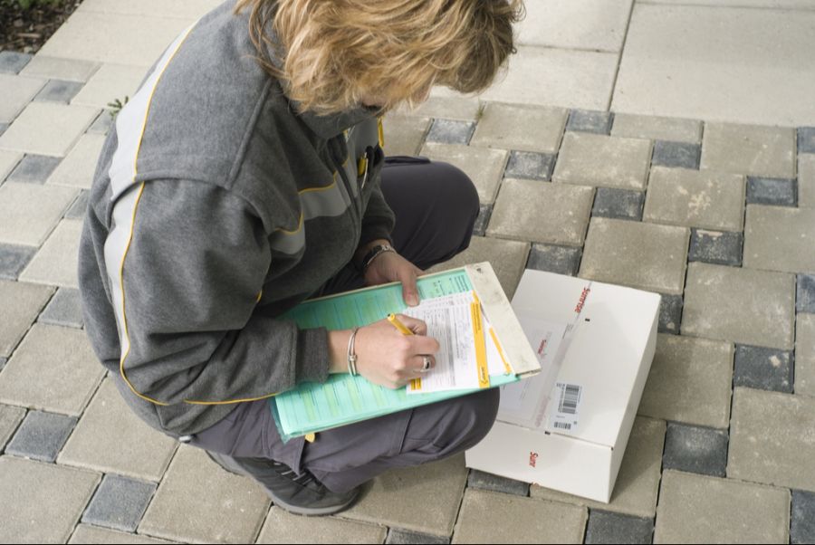 Sie ignoriert jegliche Briefe und öffnet Postbeamten die Türe nicht. (Symbolbild)