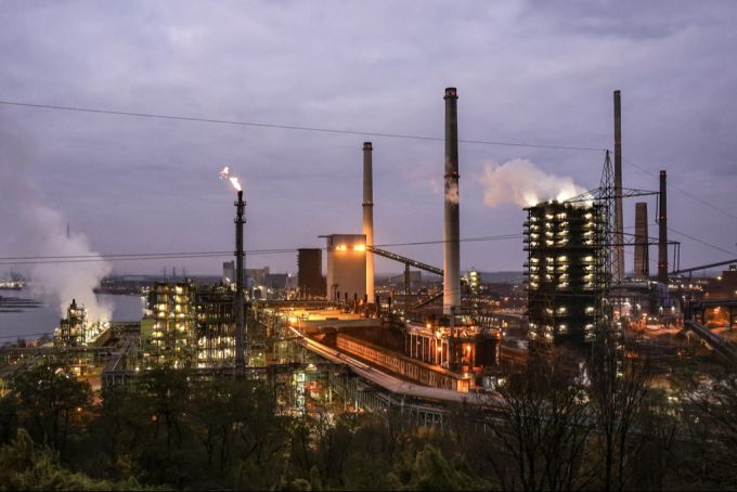 Besonders betroffen in der deutschen Industrie sind der Auto- und Maschinenbau sowie die Metall- und Textilbranche. deutsche industrie