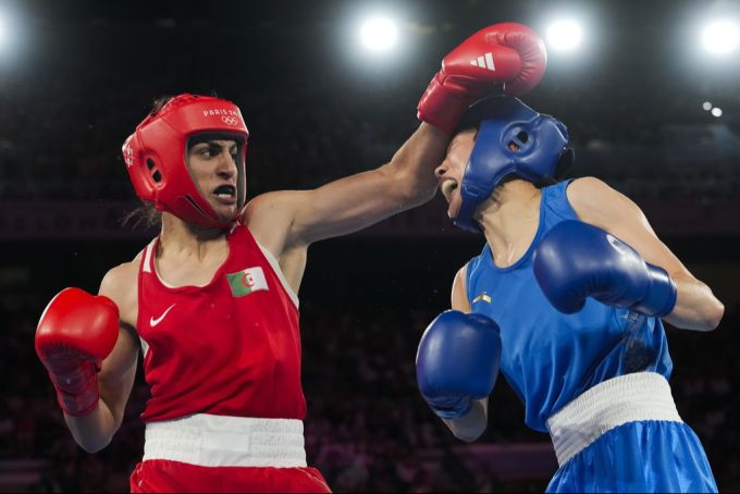 Imane Khelif wurde letzten August in Paris Olympiasiegerin. imane khelif