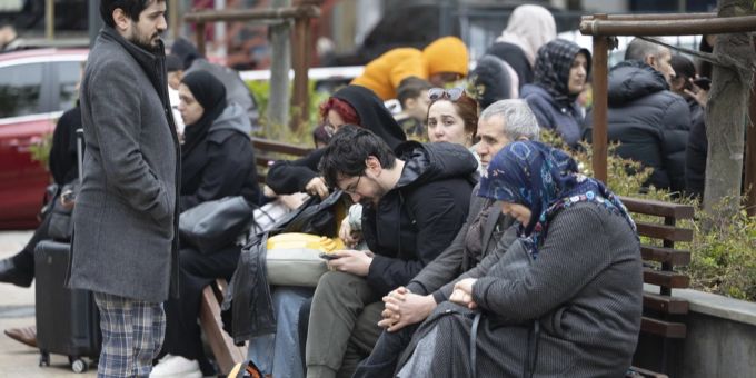 Nach dem schweren Erdbeben in Istanbul kam es zu hunderten Nachbeben. Erdbeben Istanbul