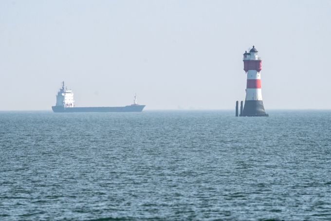 Der Leuchtturm «Roter Sand» ist zu alt und abgenutzt, um weiter im offenen Meer zu verbleiben. roter sand leuchtturm
