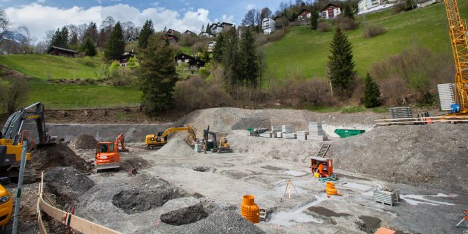 Start der Baumeisterarbeiten für das neue Schwimmbad Sonnenberg. Bauarbeiten