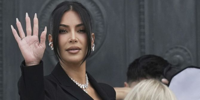 France Kardashian Heist