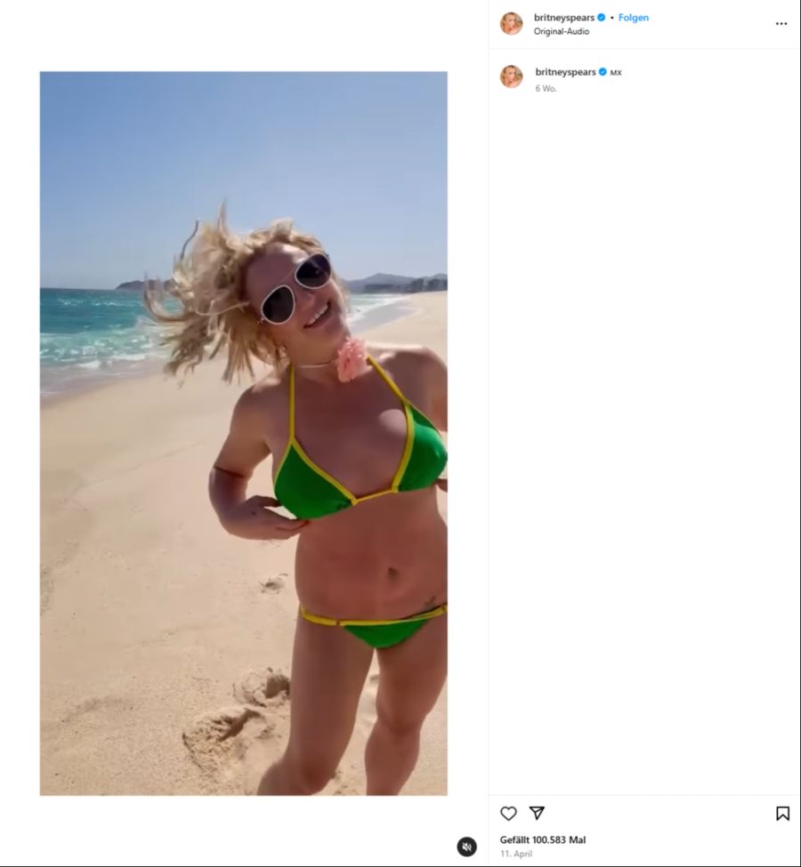 Britney Spears flog nach ihren langen Strandferien in Mexiko nach Los Angeles.