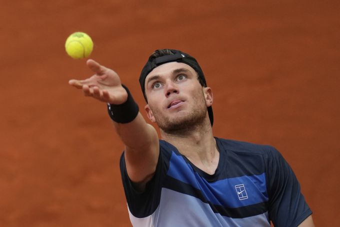 Zieht in der Weltrangliste an Novak Djokovic vorbei: Jack Draper. Jack Draper
