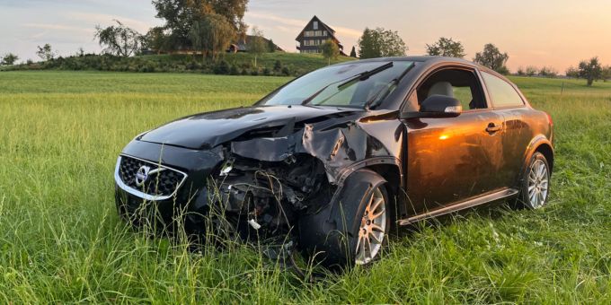Bei einem Unfall in Hellbühl entstand ein Sachschaden. Sachschaden