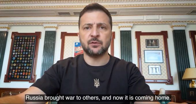 Wolodymyr Selenskyj sagte in seiner abendlichen Ansprache am Montag: «Wladimir Putin und Russland haben den Krieg in andere Länder gebracht - und jetzt kehrt er zurück!» Ukraine Wladimir PUtin