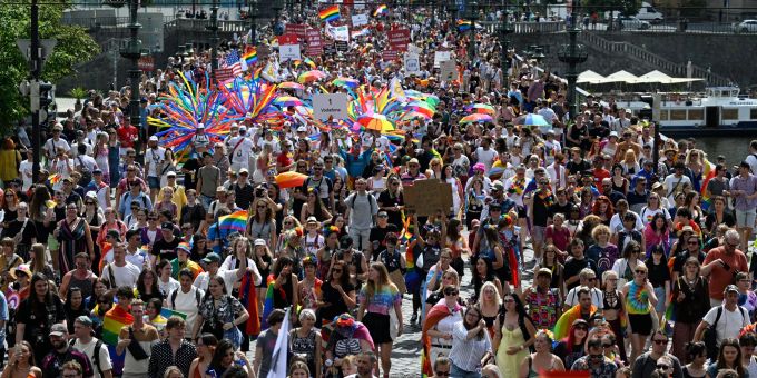 Die Regenbogenparade war Höhepunkt des Festivals. (Archivbild) Die Regenbogenparade war Höhepunkt des Festivals.