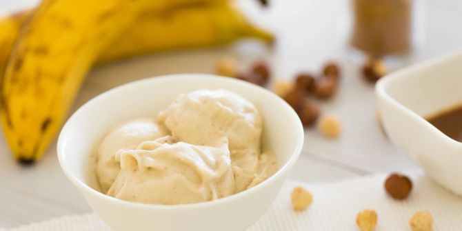 Eis aus gefrorener Banane